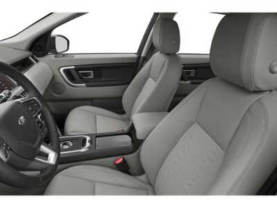 2019 Land Rover Discovery, $15998. Photo 9