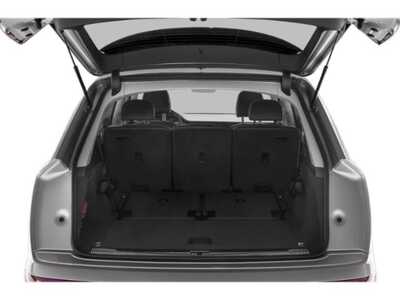2019 Audi Q7, $18998. Photo 12