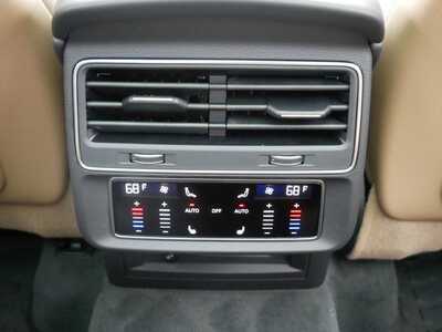 2025 Audi Q7, $77670. Photo 11