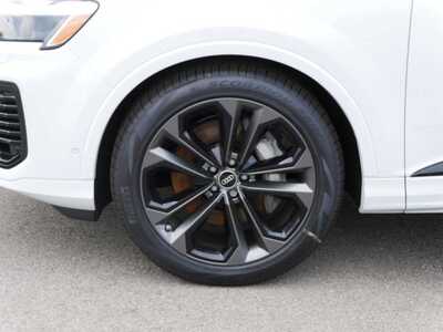 2025 Audi Q7, $77670. Photo 4