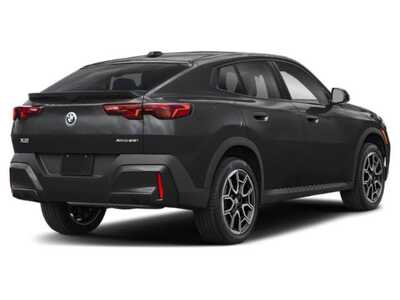 2025 BMW X2, $36498. Photo 2