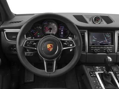 2016 Porsche Macan, $0. Photo 6