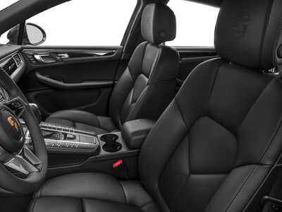 2016 Porsche Macan, $0. Photo 8