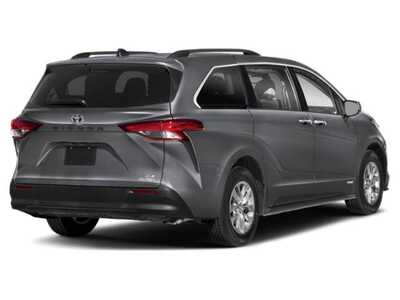 2023 Toyota Sienna, $0. Photo 2