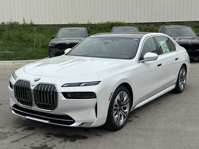 2025 BMW i7, $129125. Photo 3