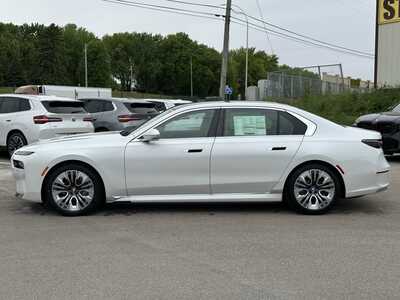 2025 BMW i7, $129125. Photo 4