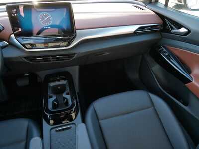 2021 Volkswagen ID.4, $15898. Photo 11