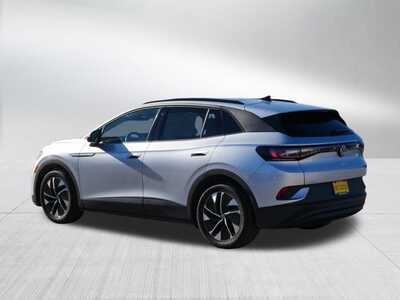 2021 Volkswagen ID.4, $15898. Photo 5