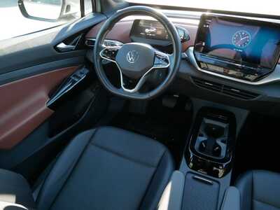 2021 Volkswagen ID.4, $15898. Photo 9