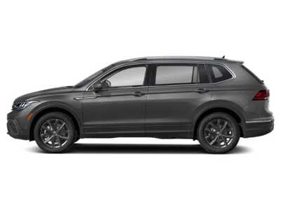 2022 Volkswagen Tiguan, $22498. Photo 6