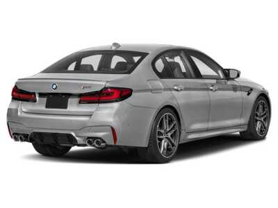 2023 BMW M5, $105000. Photo 2
