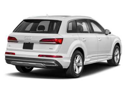 2023 Audi Q7, $40000. Photo 2