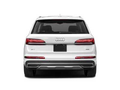 2023 Audi Q7, $40000. Photo 5