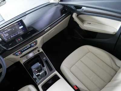 2023 Audi Q5, $35998. Photo 11