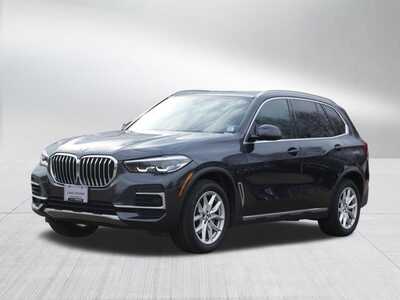 2022 BMW X5, $38998. Photo 3