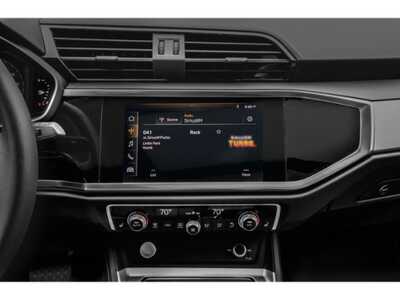 2022 Audi Q3, $30000. Photo 10