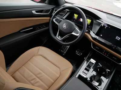 2025 Volkswagen Atlas, $43348. Photo 11