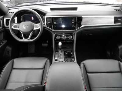 2023 Volkswagen Atlas, $27348. Photo 10