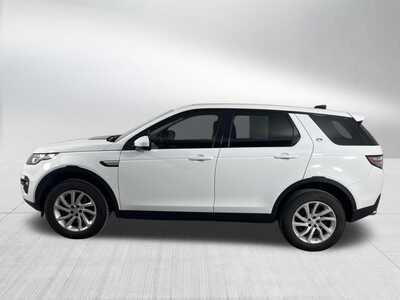 2019 Land Rover Discovery, $16148. Photo 4