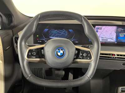 2022 BMW iX, $42348. Photo 11