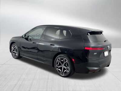 2022 BMW iX, $42348. Photo 5