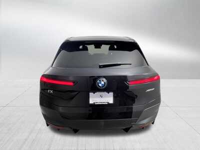 2022 BMW iX, $42348. Photo 6