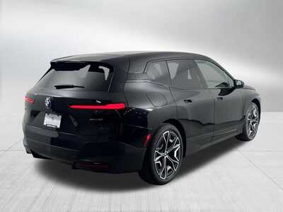 2022 BMW iX, $42348. Photo 7