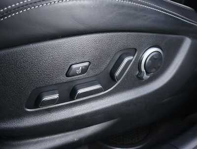 2024 Genesis GV70, $0. Photo 11