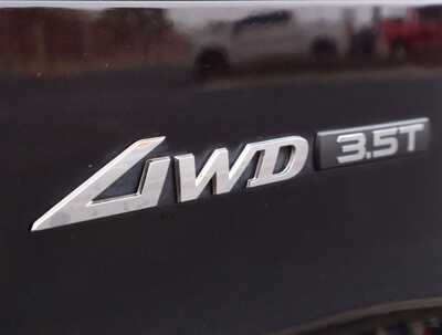 2024 Genesis GV70, $0. Photo 6