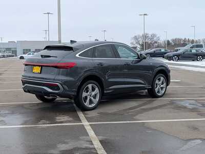 2025 Audi Q5, $62895. Photo 2