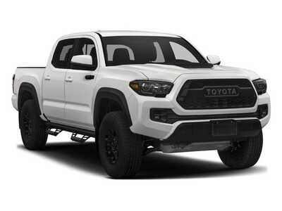 2017 Toyota Tacoma, $30350. Photo 6