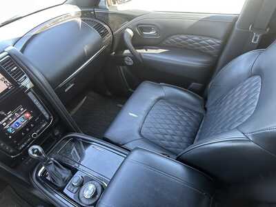 2021 Infiniti QX80, $42348. Photo 11