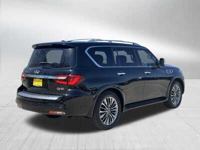2021 Infiniti QX80, $42348. Photo 7