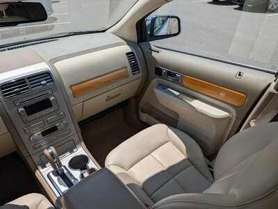 2007 Lincoln MKX, $8348. Photo 11