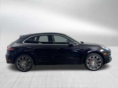 2016 Porsche Macan, $20350. Photo 8