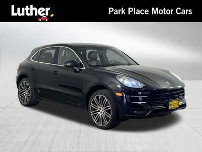 2016 Porsche Macan, $20350. Photo 1