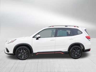 2023 Subaru Forester, $0. Photo 4