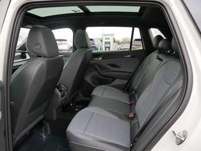 2026 Volkswagen Tiguan, $38576. Photo 6