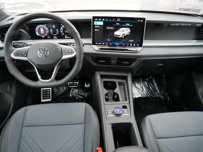 2026 Volkswagen Tiguan, $38576. Photo 8