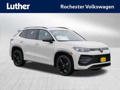 2026 Volkswagen Tiguan, $38576. Photo 1