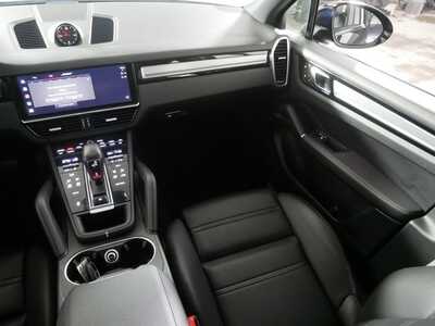 2022 Porsche Cayenne, $0. Photo 11