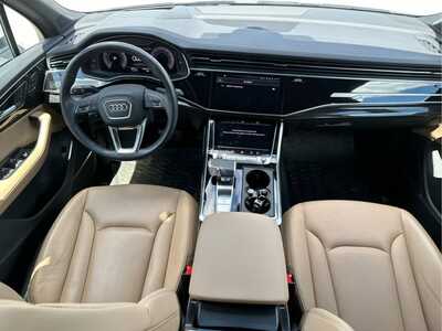 2023 Audi Q7, $55350. Photo 10