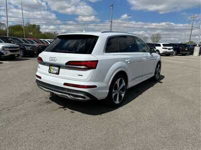2023 Audi Q7, $55350. Photo 7