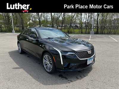 2021 Cadillac CT4, $27348. Photo 1