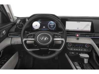 2023 Hyundai Elantra, $19348. Photo 10