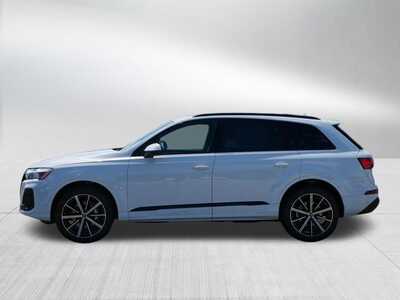 2025 Audi Q7, $58348. Photo 3