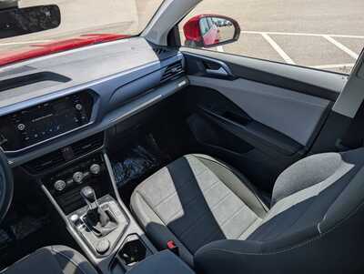 2024 Volkswagen Taos, $26348. Photo 11
