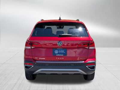 2024 Volkswagen Taos, $26348. Photo 6