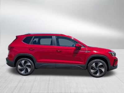 2024 Volkswagen Taos, $26348. Photo 8