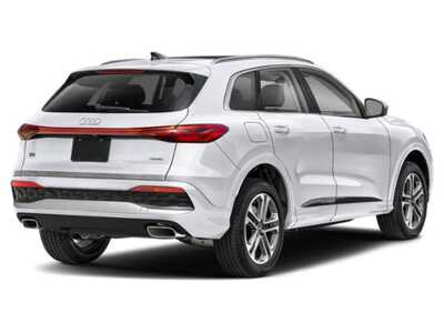 2026 Audi Q5, $59745. Photo 2